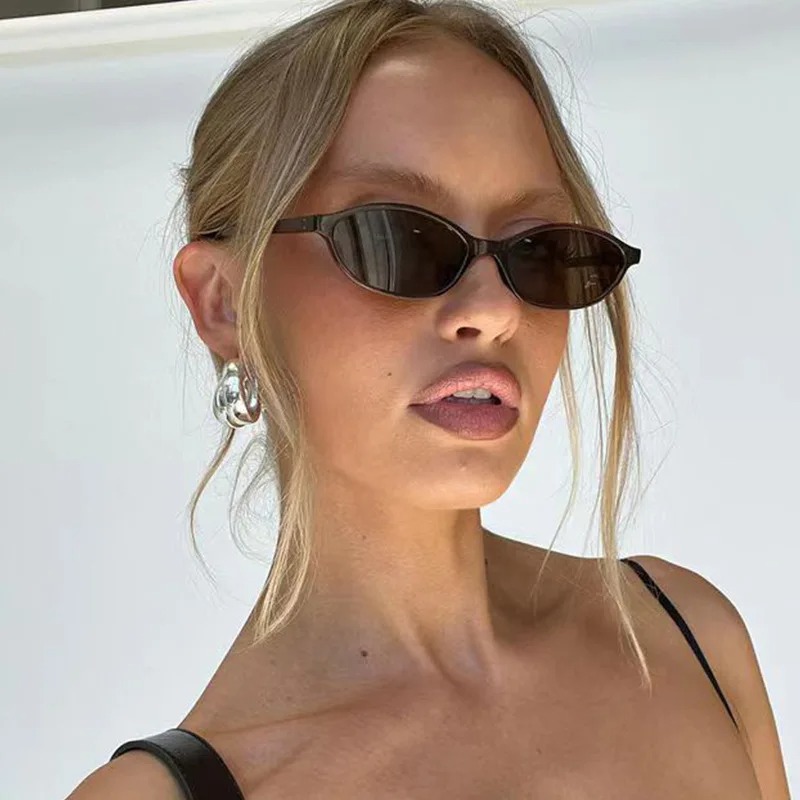 Street Fashion Glasses - Kacamata Hitam Bingkai Oval Retro Kacamata