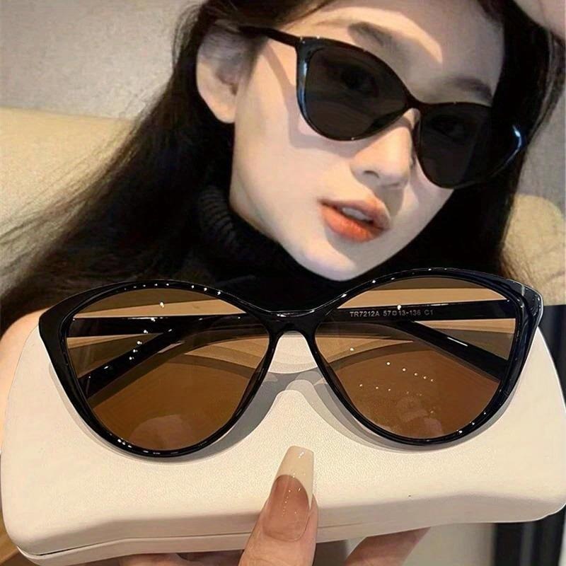 Street Fashion Glasses - 1 Buah Kacamata Hitam Bingkai Retro
